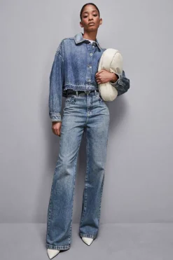 Jeansy z wysokim stanem straight fit