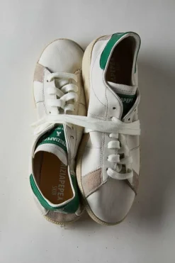 SKIN Sneakers