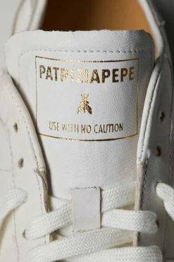 SKIN Sneakers ze skóry nappa z napisem
