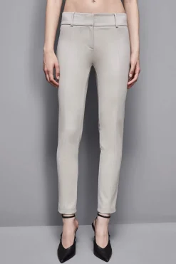 Spodnie slim fit