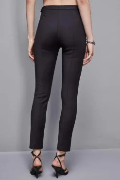 Spodnie slim fit