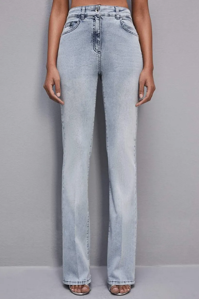Spodnie slim z niebieskiego denimu