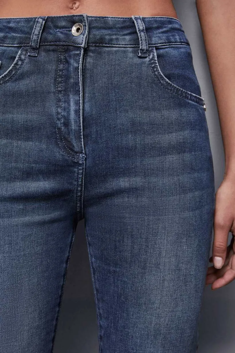 Spodnie slim z niebieskiego denimu