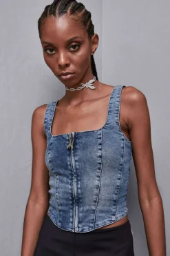 Top z elastycznego denimu