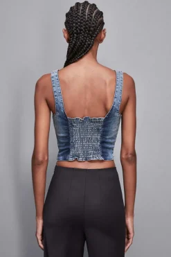 Top z elastycznego denimu
