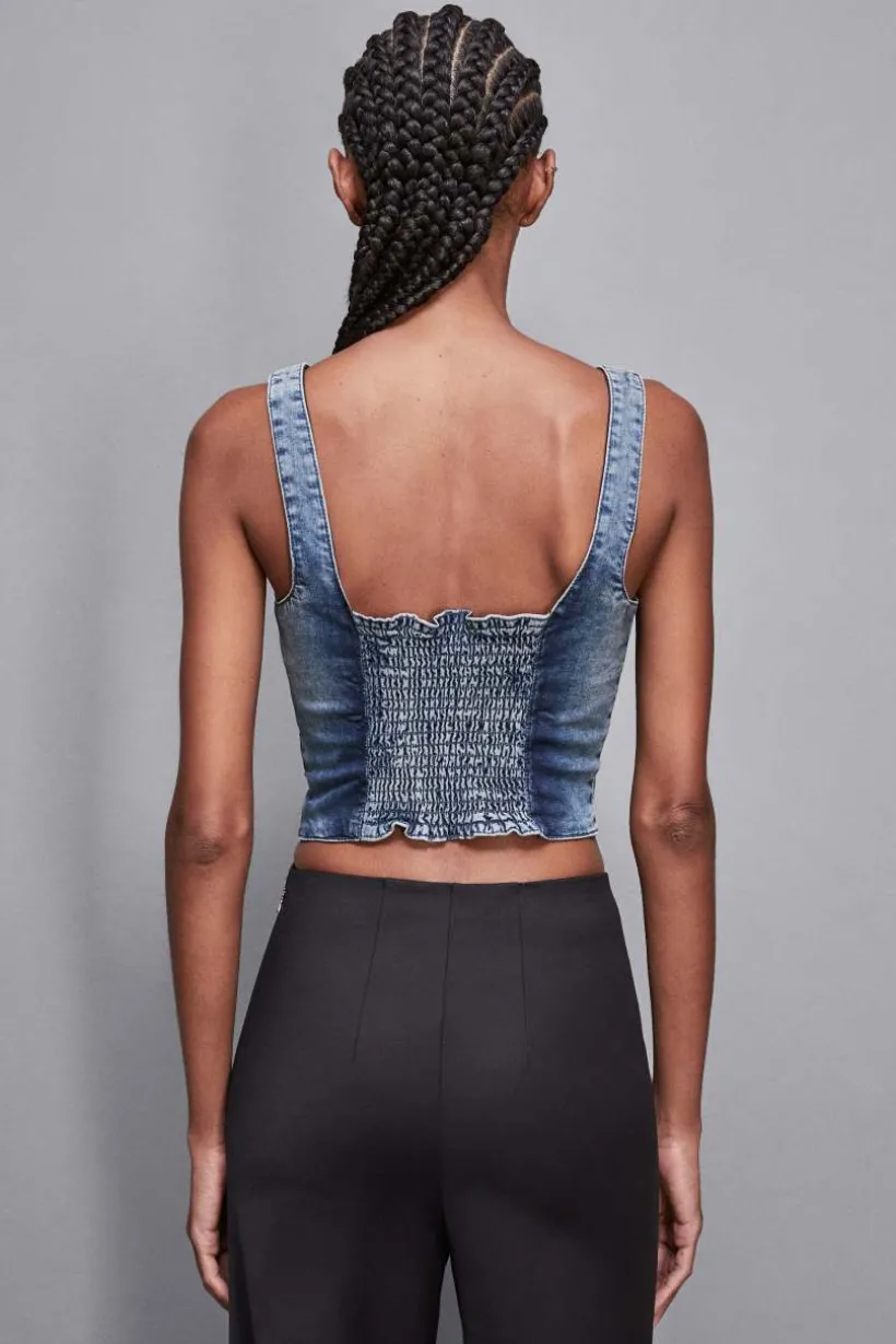 Top z elastycznego denimu