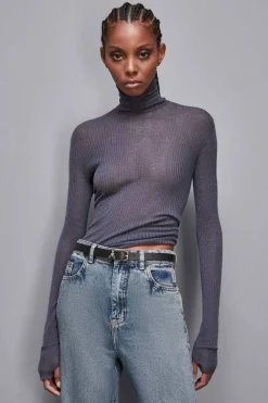 Wełniana bluzka slim fit Essential