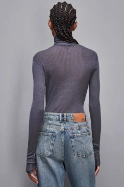 Wełniana bluzka slim fit Essential